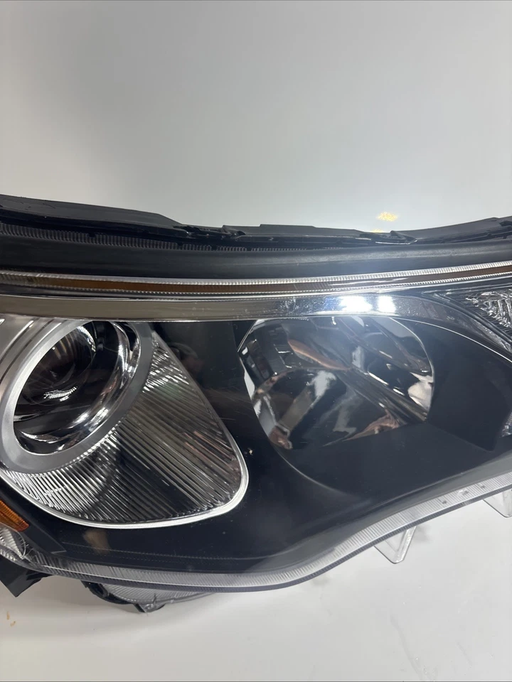 Conjunto de faros derecho para Toyota RAV4 2013-2015 TYC 14834PKHC 2014 Foto 3 de 4