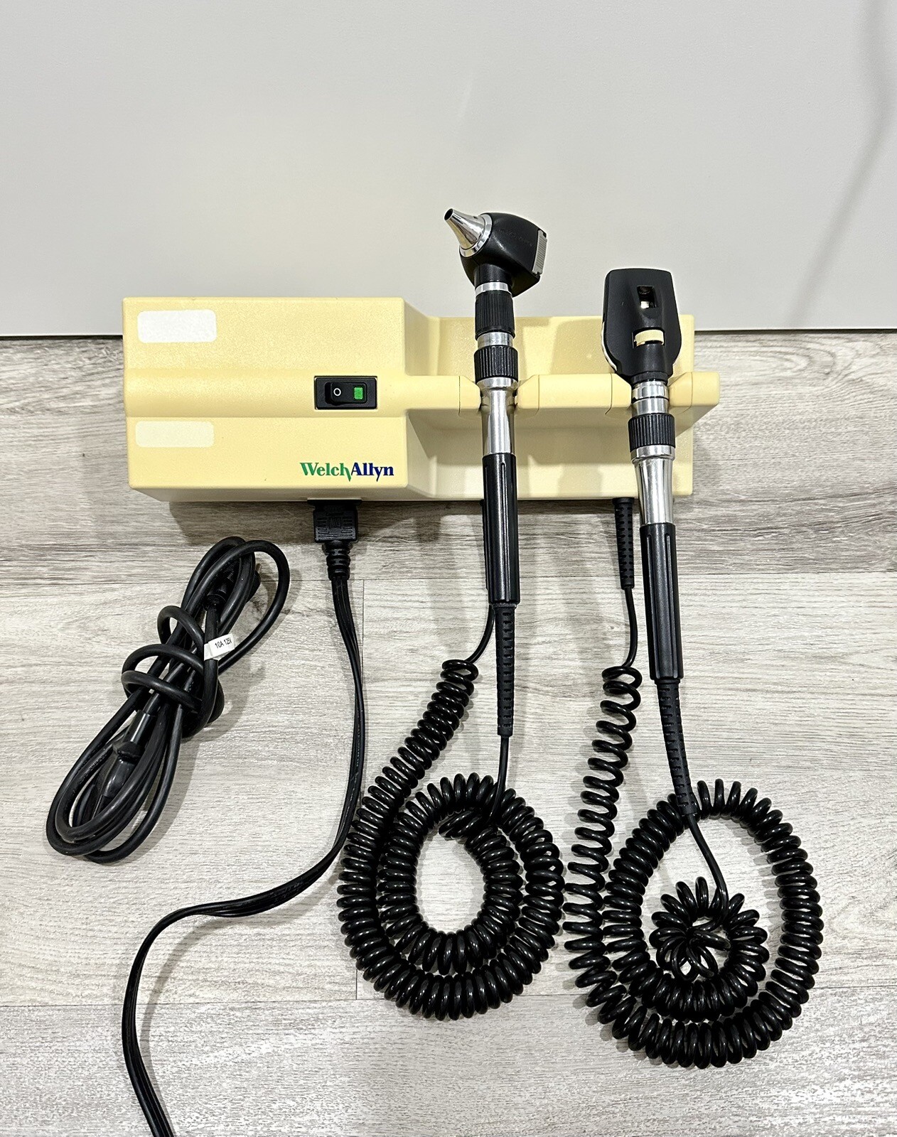 Welch Allyn 767 Series Wall Transformer w/ Otoscope & Ophthalmoscope