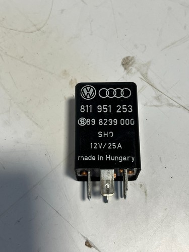 Porsche 911 964 993 Relais Doppelrelais Ölkühler Gebläse 811951253 898299