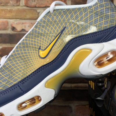 air max plus wave grid