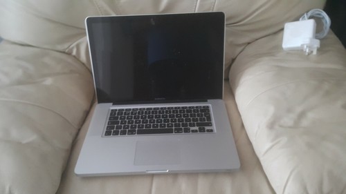 Apple Macbook Pro 15.4 Screen c2d 2.53ghz - 6gb Ram - 750gb HDD