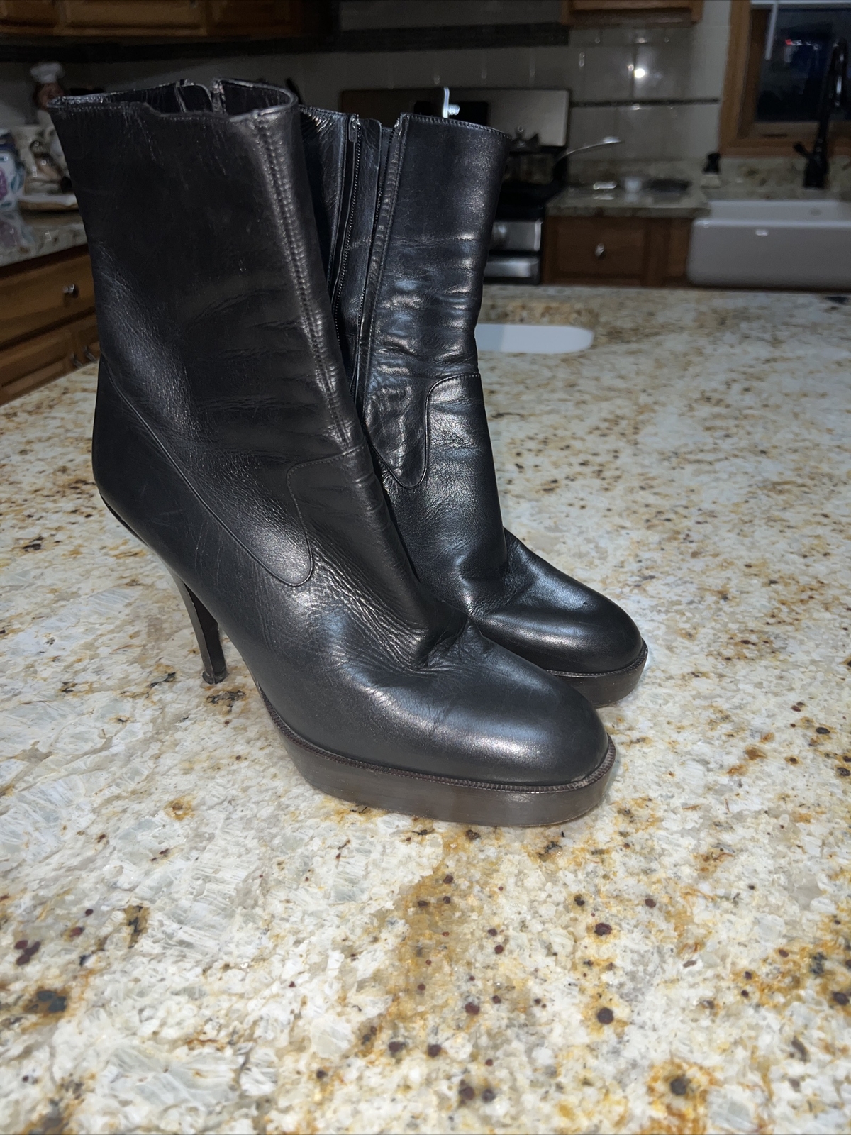 Autentici Yves Saint Laurent Stivaletti neri plateau 40