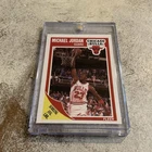 MICHAEL JORDAN- 1989-1990 FLEER CARD # 21- CHICAGO BULLS-SCORING AVERAGE LDR.