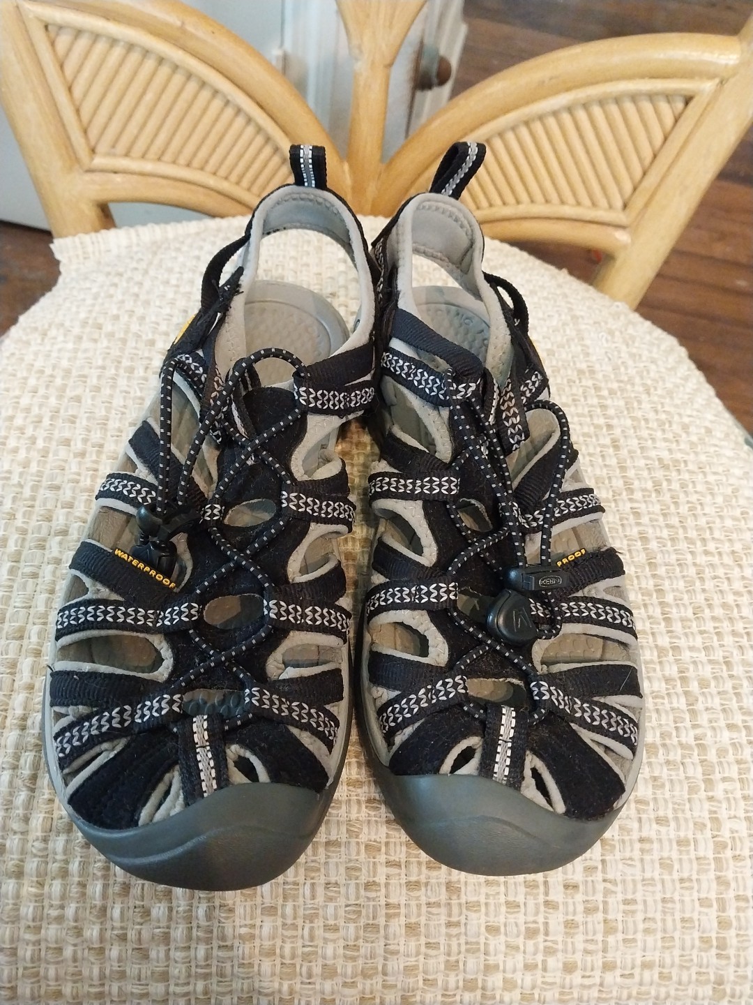 Sandali Keen donna Whisper sport scarpe stringate nere e grigie taglia US 7