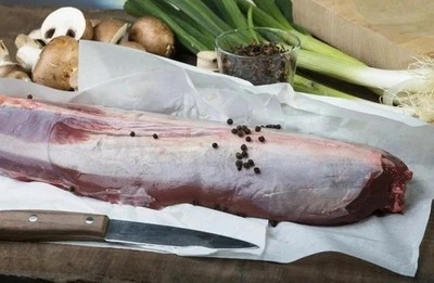 1x 2,4kg Rehrücken mit Filet im Ganzen m. Knochen küchenfertig direkte vom Jäger