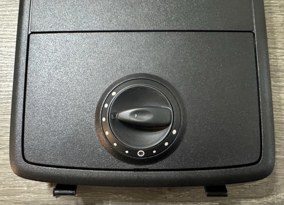 2008-2009 Pontiac G8 GT GXP Holden Dome Light Overhead Console Sunroof Switches - Image 4 of 4