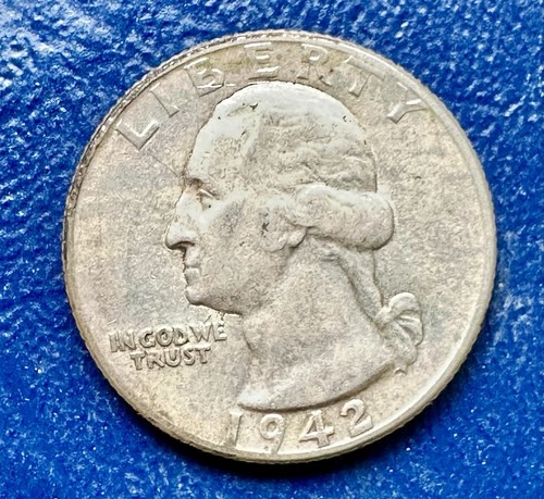 1942 Washington Wartime Quarter. 90% Silver. XF Condition. Charity Auction. ￼