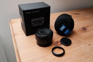 TTArtisan 27mm f/2.8 AF Lens Fujifilm X Mount - Boxed with Hood and Pouch