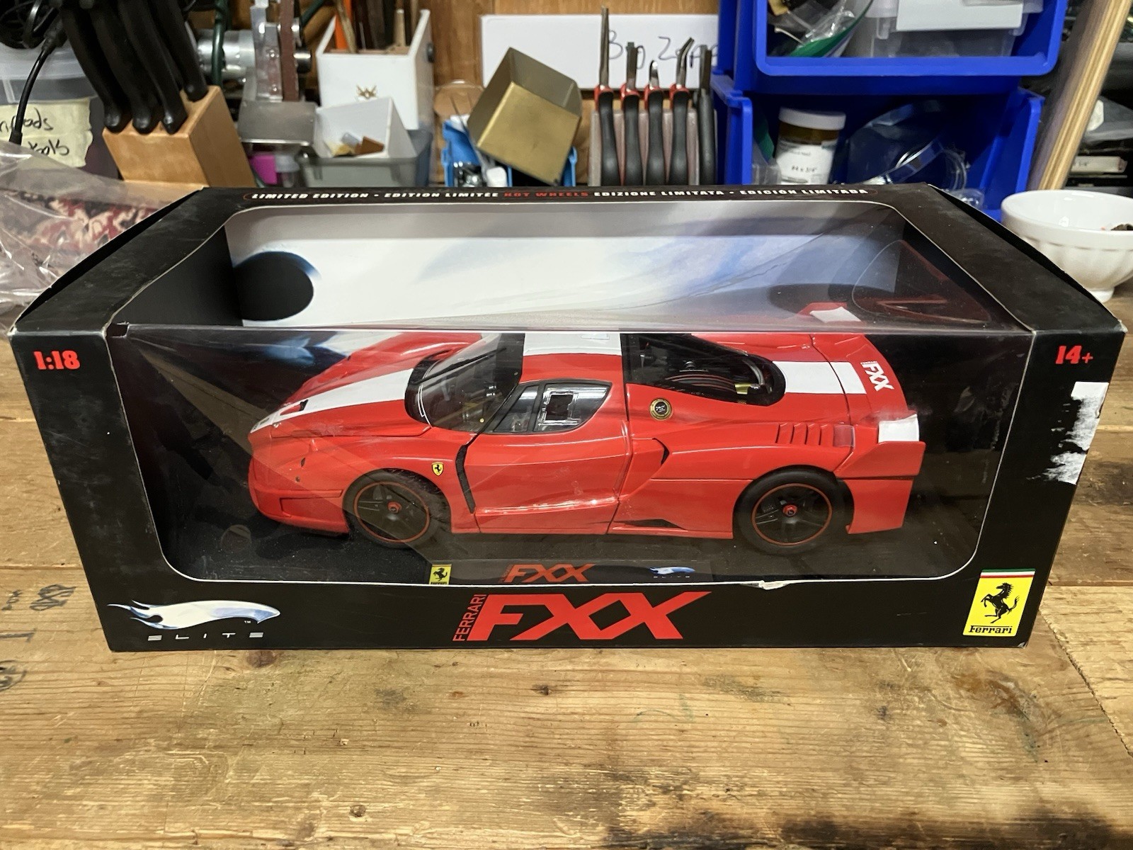 1:18 Scale Elite Red Model Car BCT79 Ferrari LaFerrari F70 Hybrid
