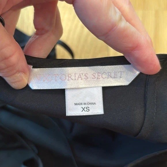 UNDERCOVER Abito slip Victoria's Secret nero rosa lingerie birra Madison taglia XS