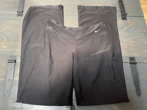 NIKE Dri Fit Women's Black Yoga Pants 