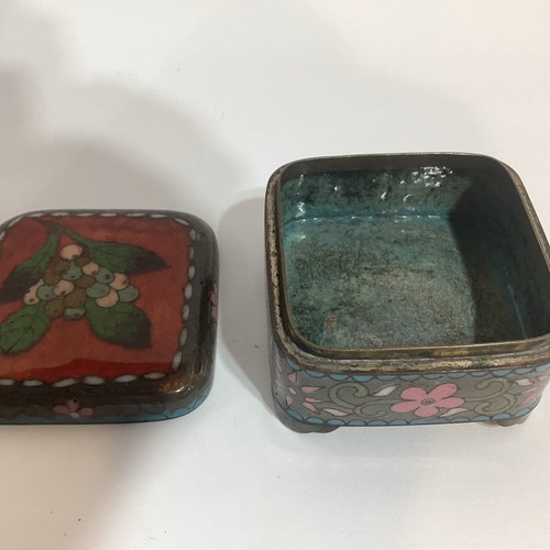 Rare Japanese Cloisonne 2 1/2” Square Box. Cherry, Blossoms, Meiji 1868-1912 - Picture 5 of 10