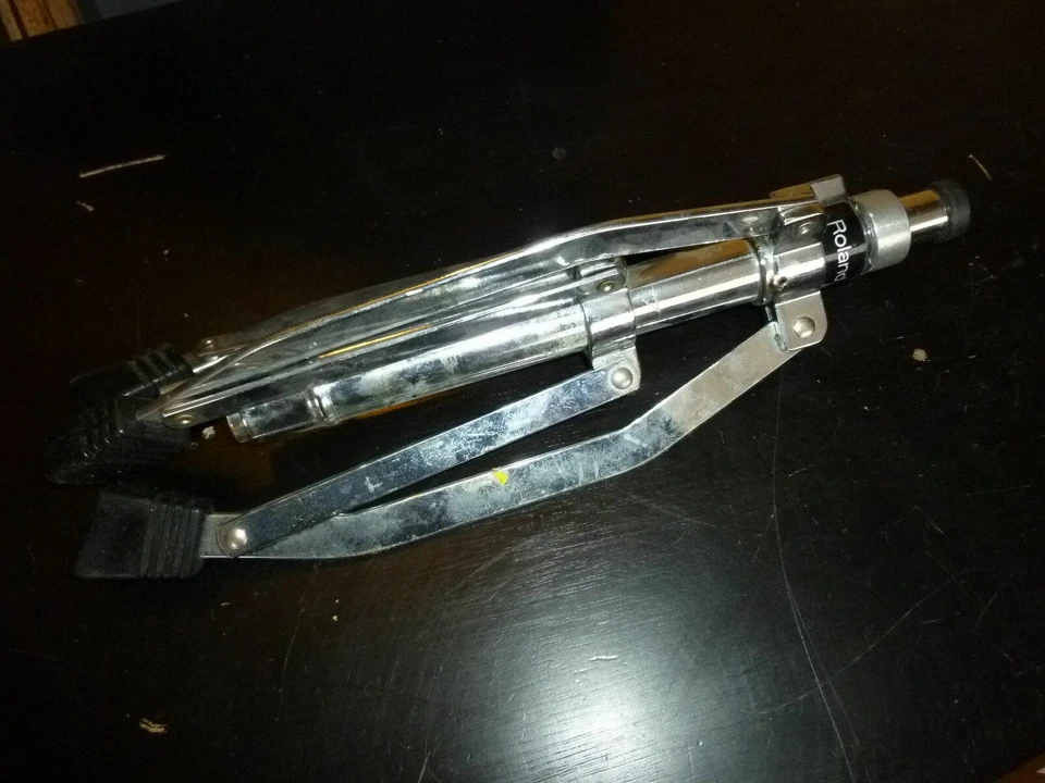  Trono de tambor profesional Roland - Falta cojín y perno "TAL CUAL"  Foto 3 de 4