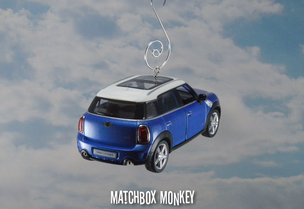 Deluxe Hard Top Austin Mini Cooper S Countryman Christmas Ornament