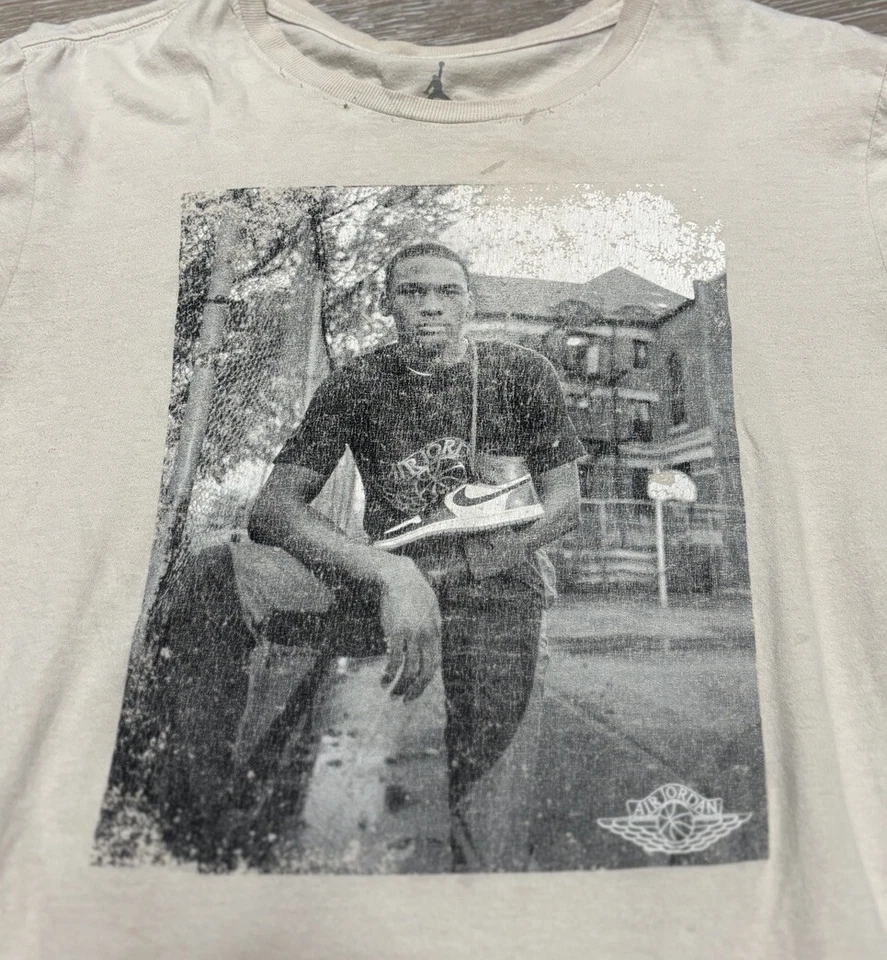 Vintage Nike Air Jordan Schoolyard Mens Size Medium M Tan T Shirt READ MJ Bulls - Image 2 of 4