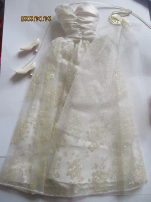 Tenue pour poupée Barbie : " Robe de mariée Fashion Avenue Ref.56877 " (3542) - Photo 1/4