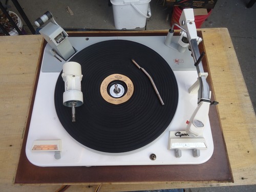 GARRARD TYPE A 4 SPEED AUTOMATIC RECORD PLAYER