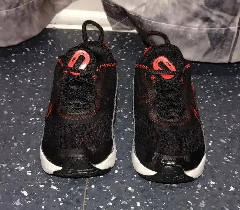 Nike Air Max 270 Black Red Sneakers Trainers Unisex Size 6.5 Active Walking Park image 4