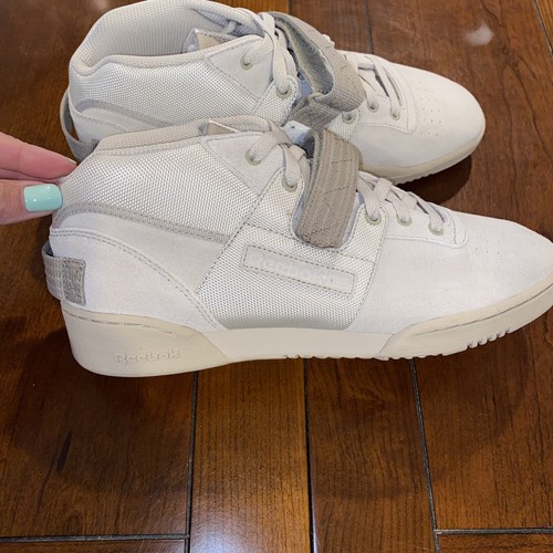 CN3917] Mens Reebok Workout Clean Mid 