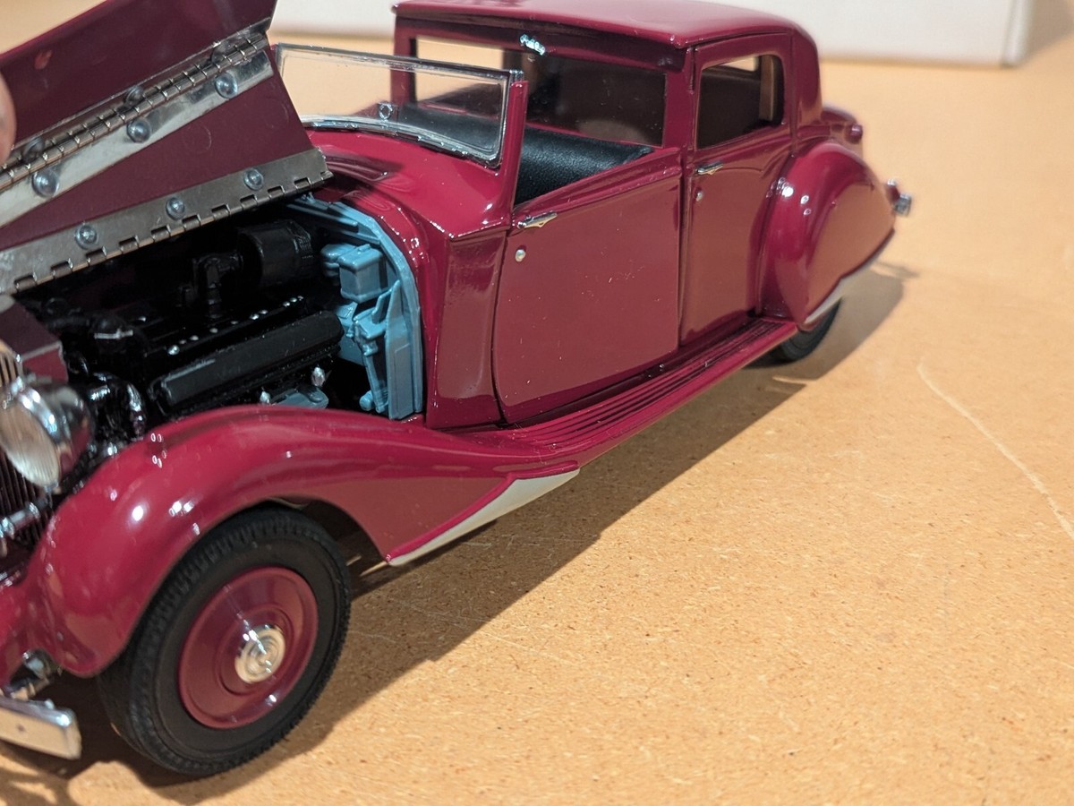 Danbury Mint 1/24 – Rolls Royce Phantom III 1938 – Modèle Réduit Diecast Rouge