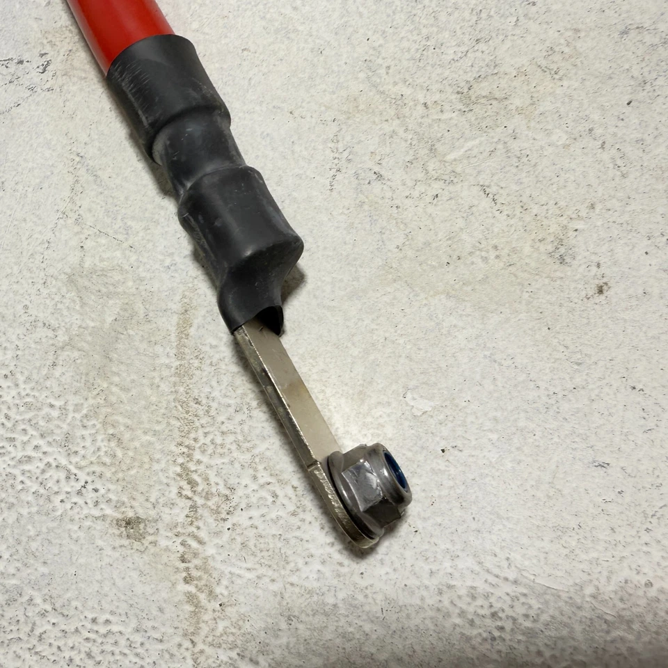 Mercedes-Benz S 550 2014-2017 línea de cable positiva a caja de prefusibles OEM Foto 3 de 4