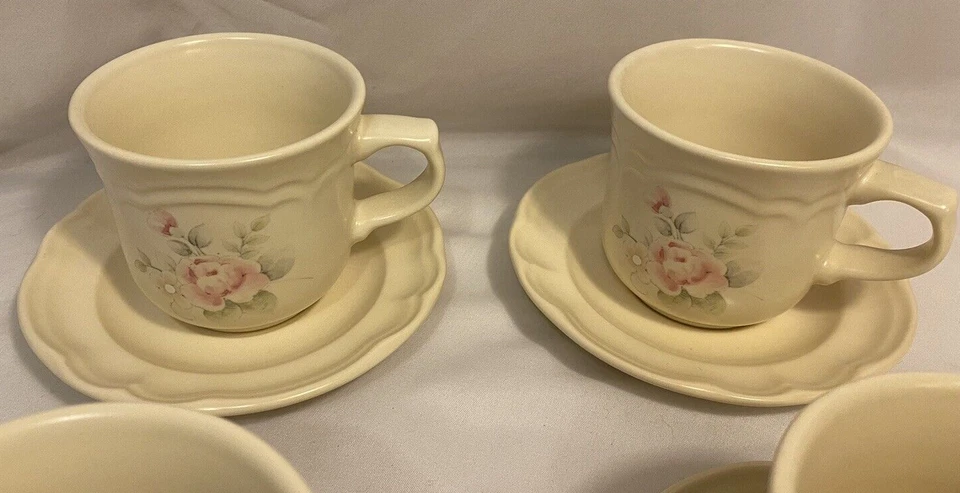 JUEGO DE 4 tazas y platillos de té/café rosa té Pfaltzgraff excelente estado Foto 4 de 4