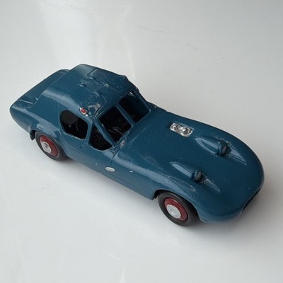 Trevor Wright Marcos Xylon Flügeltürer Coupé 1962 Handarbeit Weißmetall Modell