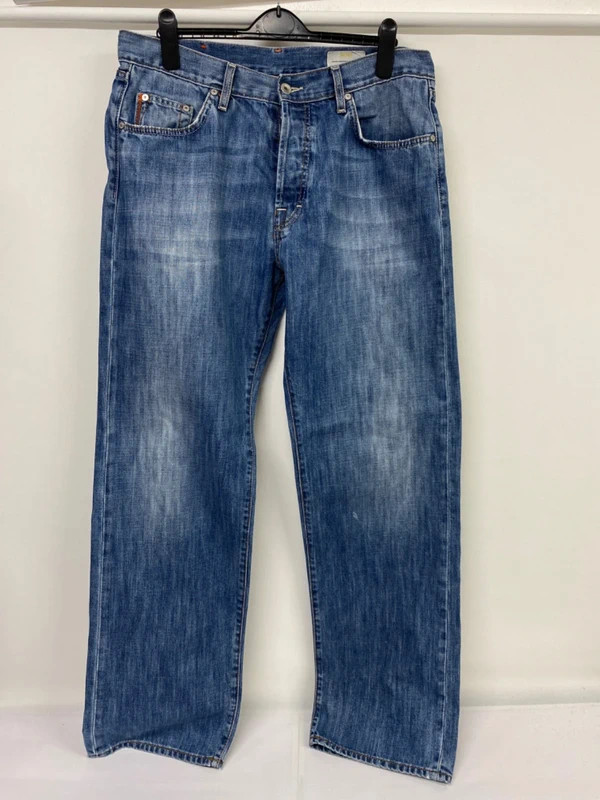 Hugo Boss Jeans Straight relaxed Mens W36 L34 Blue Buttons 263 thumbnail 2