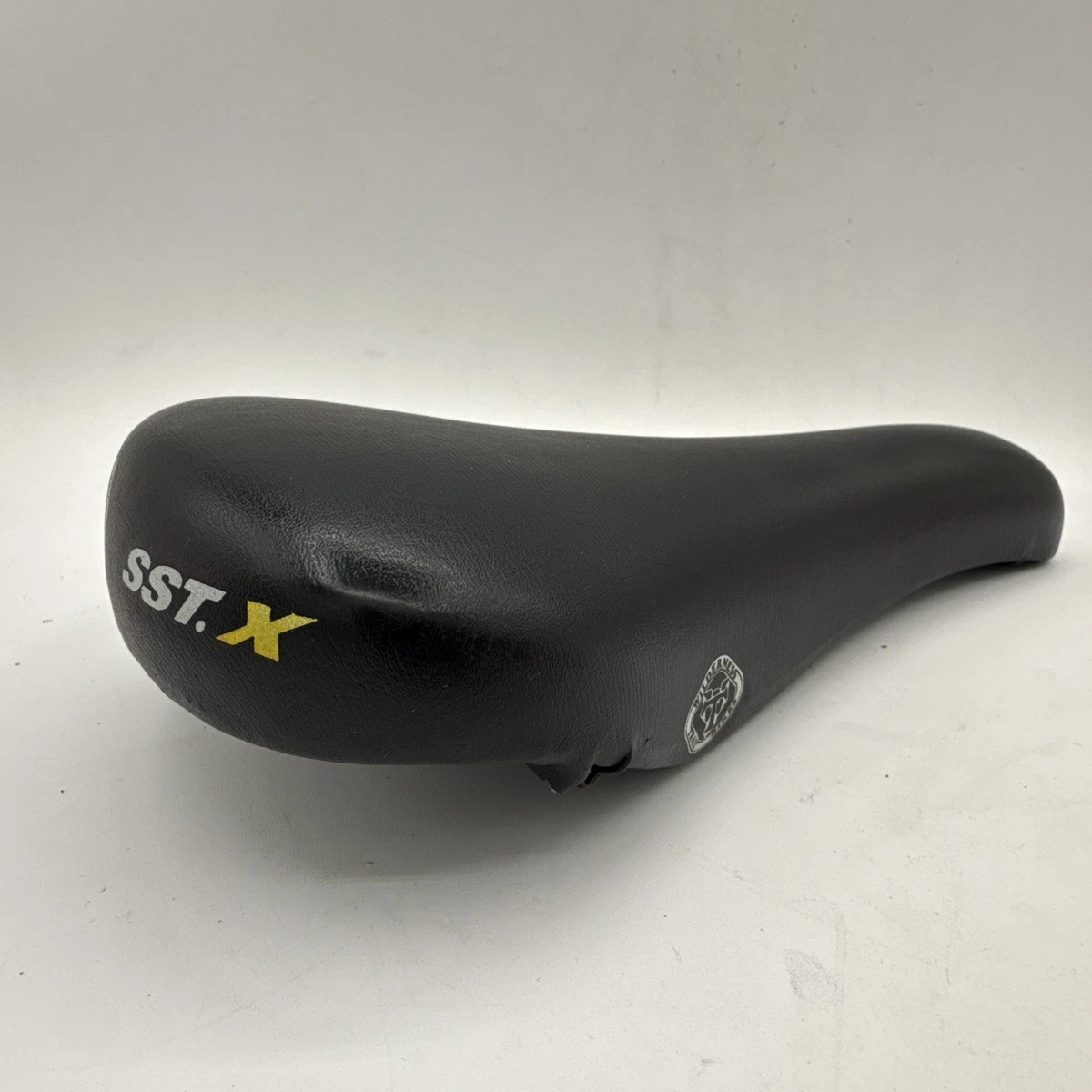 K47 WILDERNESS WTB SST.K TRAIL BIKES エンブレム 自転車 サドル 