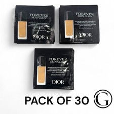 PACK OF 30 CHRISITAN DIOR FOREVER SKIN GLOW 24 H WEAR FOUNDATION 2.5W SAMPLE SIZ