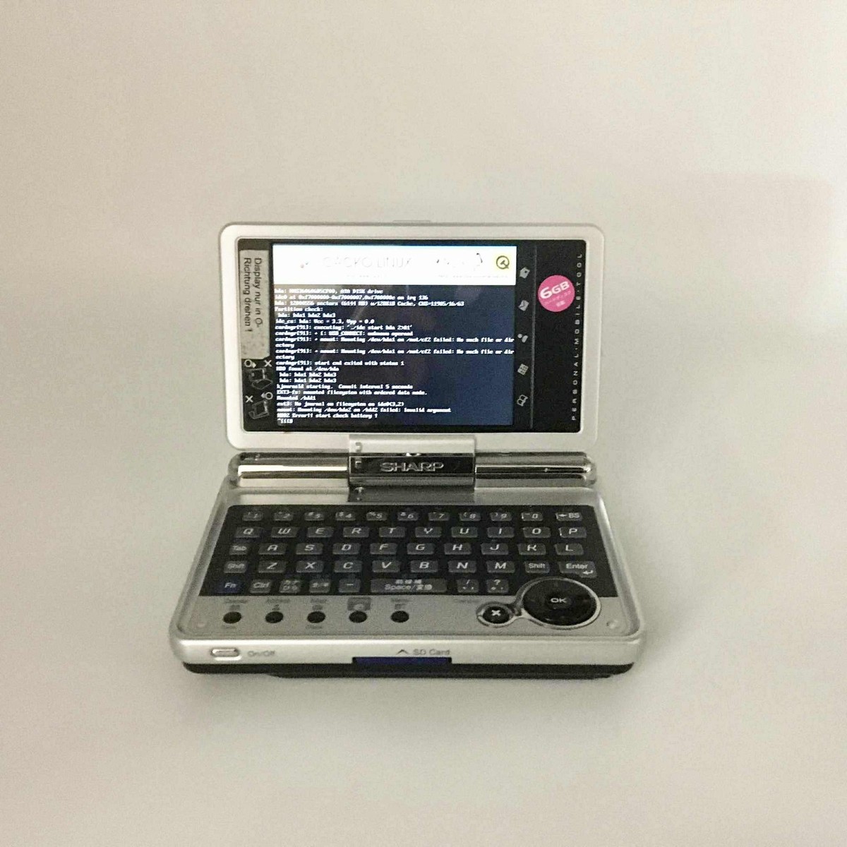 0233　シャープ ザウルス SL-C860 SHARP Zaurus PDA RARE] SHARP Zaurus PDA SL-C860 Intel XScale 128MB RAM 64MB
