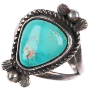 sz4 Fred Guerro Navajo sterling silver ring with nice turquoise