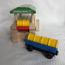 Thomas  Friends Wooden Train Railway Wooden Barrel Loader 99322