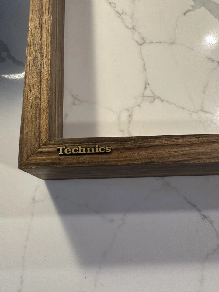 Rodapé de madeira para Technics SL1200 ou 1210 (MK7’s) “SEM DOBRADIÇAS” apenas capa de poeira! - Imagem 2 de 2