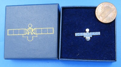 LORAL Space Systems EMPLOYEE Service PIN vtg FIVE Years SATELLITES NASA Box!