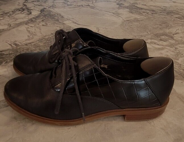 CLARKS Somerset Black Leather/Mock Croc Oxford Flats/Shoes;Lace-Up