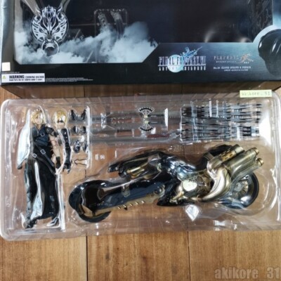 Final Fantasy VII 7 Advent Children Cloud Strife & Fenrir Play