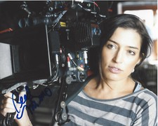 DIRECTOR REED MORANO SIGNED AUTHENTIC 'THE HANDMAID'S TALE' 8X10 PHOTO w/COA 