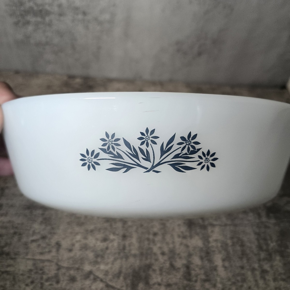 VTG Anchor Hocking Milk Glass Dish Fire King 433 1.5 QT Cornflower