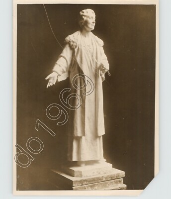 Statue of Suffragette MRS. PANKHURST Westminster LONDON 1930 Press Photo