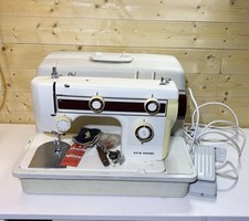 Janome New Home Model 623C Sewing Machine With Case & Accessories- Working