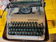 Antique Smith Corona Typewriter supStandard Sc Keys Vtg Portable Case Classic 12 thumbnail