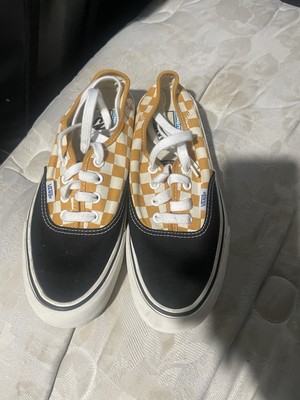 VANS Off the Wall Checkerboard shoes orange and white