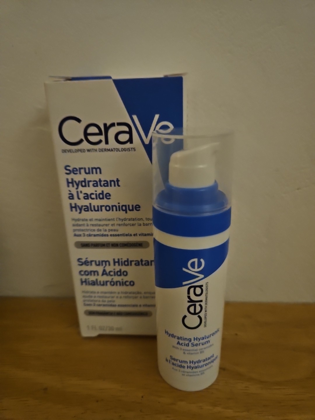 CeraVe Advanced Hydration Serum with Hyaluronic, Lightweight & Non-Greasy, 30ml