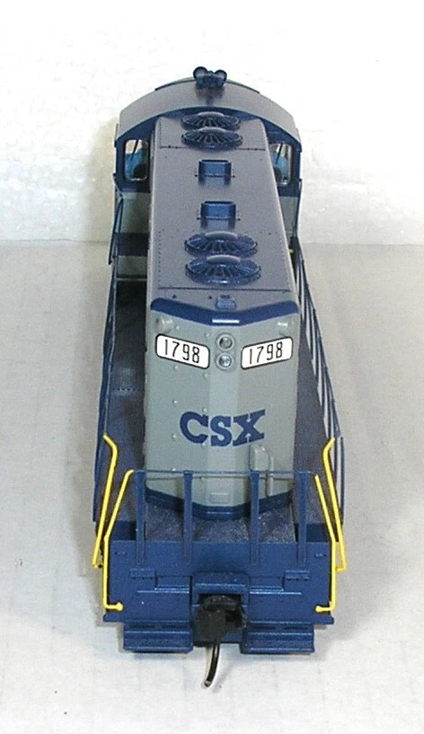 Walthers Mainline EMD GP9 Phase II w/ Chopped Nose CSX 1798, DCC Ready, HO - Image 4 of 4