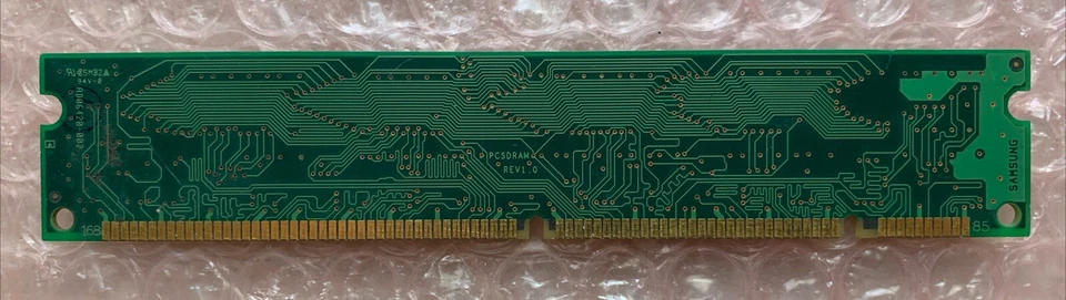 Samsung 64MB PC133U-333-542 M366S0924CTS-C75 - Image 2 of 2