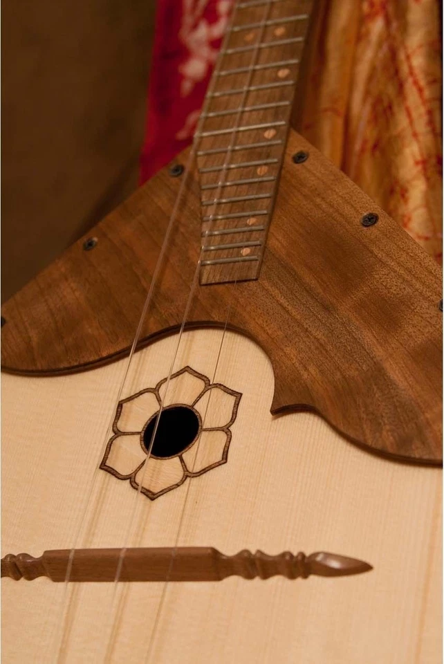 Roosebeck Deluxe Prima Balalaika Walnut Stave Body - Image 3 of 4