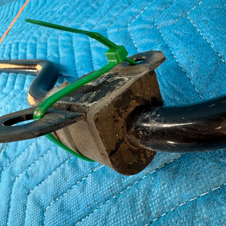 Barra estabilizadora trasera 05-12 TOYOTA AVALON XL OEM 4881248060 Foto 3 de 4