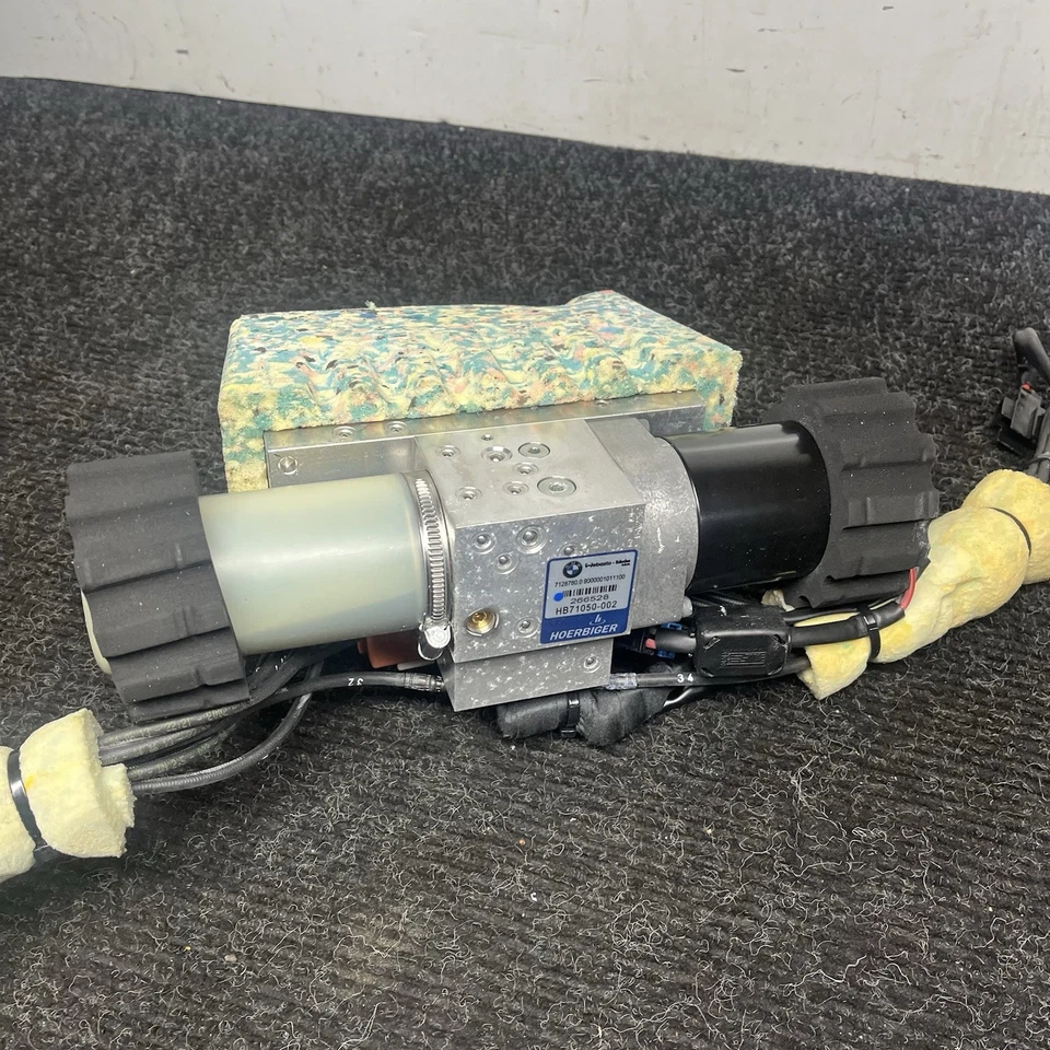 ☑️ 07-13 BMW E93 M3 335i 328i CONVERTIBLE TOP ROOF HYDRAULIC PUMP LIFT MOTOR OEM - Image 2 of 4