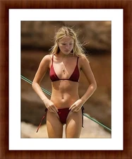 Lila Moss 8.5 x 11 Candid Color Unframed Photograph Collectable Art Print